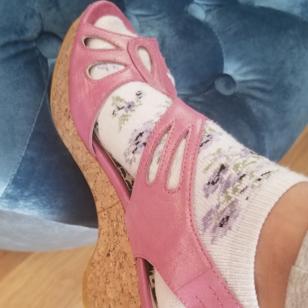 Cork heeled Sparkly pink sandal